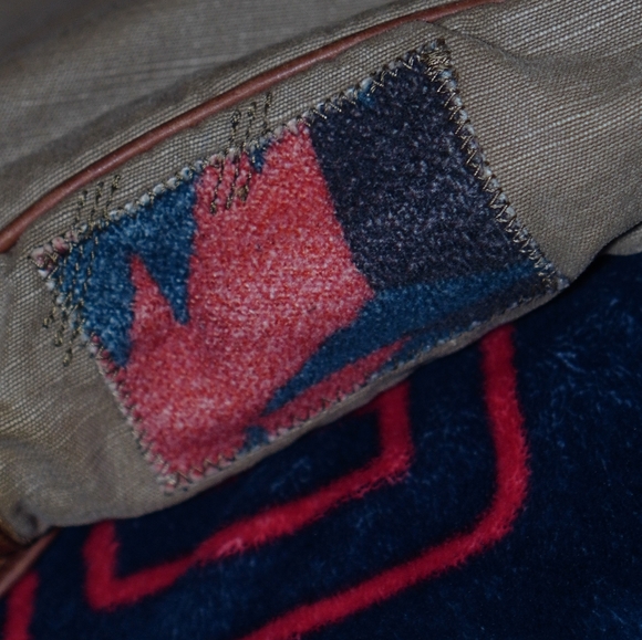 Ralph Lauren Aztech Messenger Bag - Picture 10 of 13